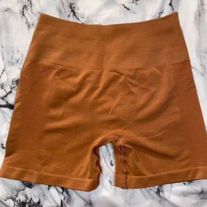 ALPHALETE AMPLIFY SHORTS